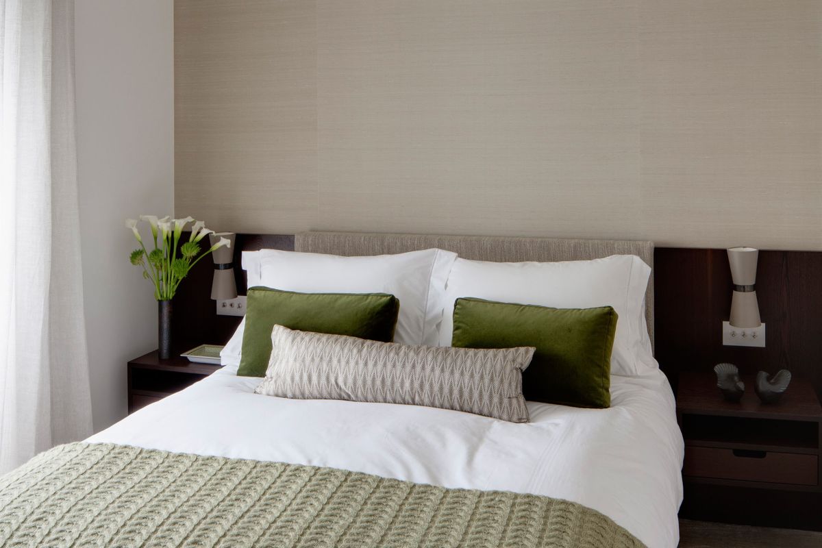 bedroom-color-schemes-cream.jpg