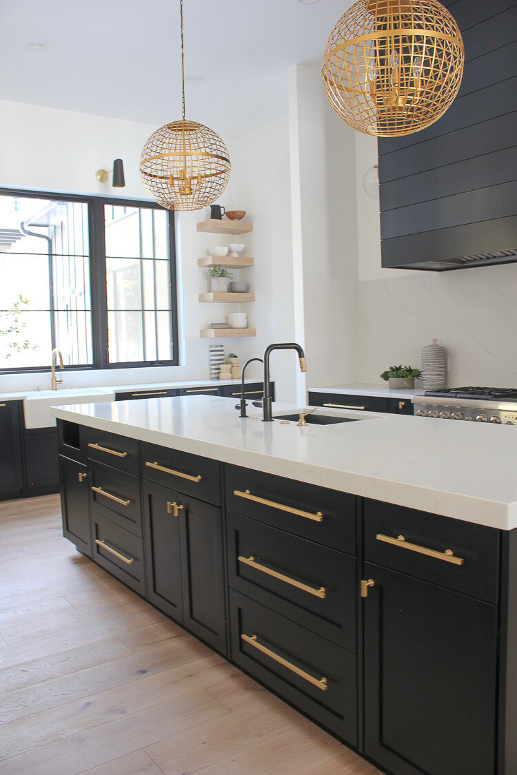 transitional-modern-kitchen-rift-sawn-white-oak-mixed-with-black-cabinets-double-islands-39.jpg