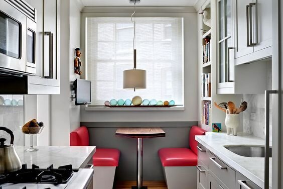 Tiny-Dining-Table-Nook.jpg