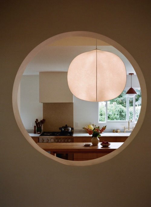 round-kitchen-hole-500.jpg