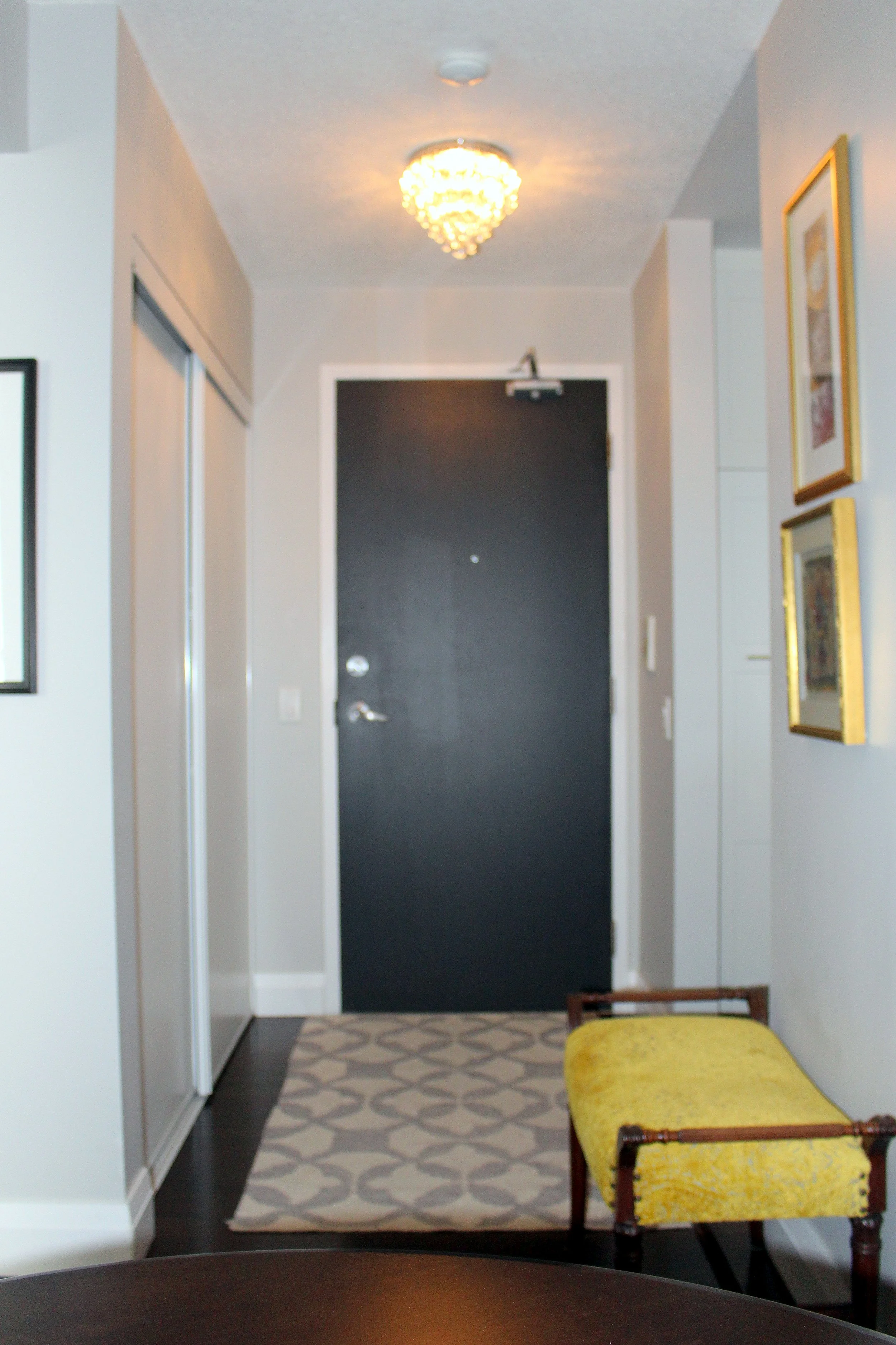 2 - foyer.JPG