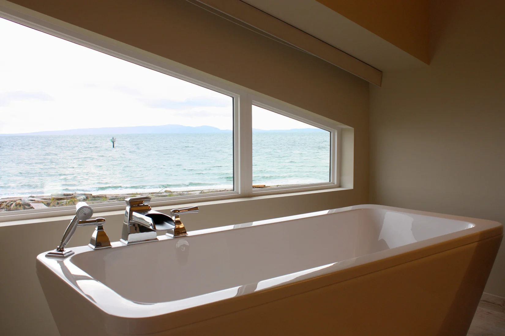 CANTAS MASTER TUB.jpg