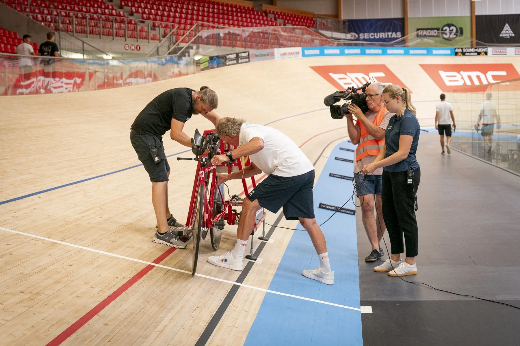 Buchli_Fotografie_Stundenrekord Roger Bolliger_116549A.jpg