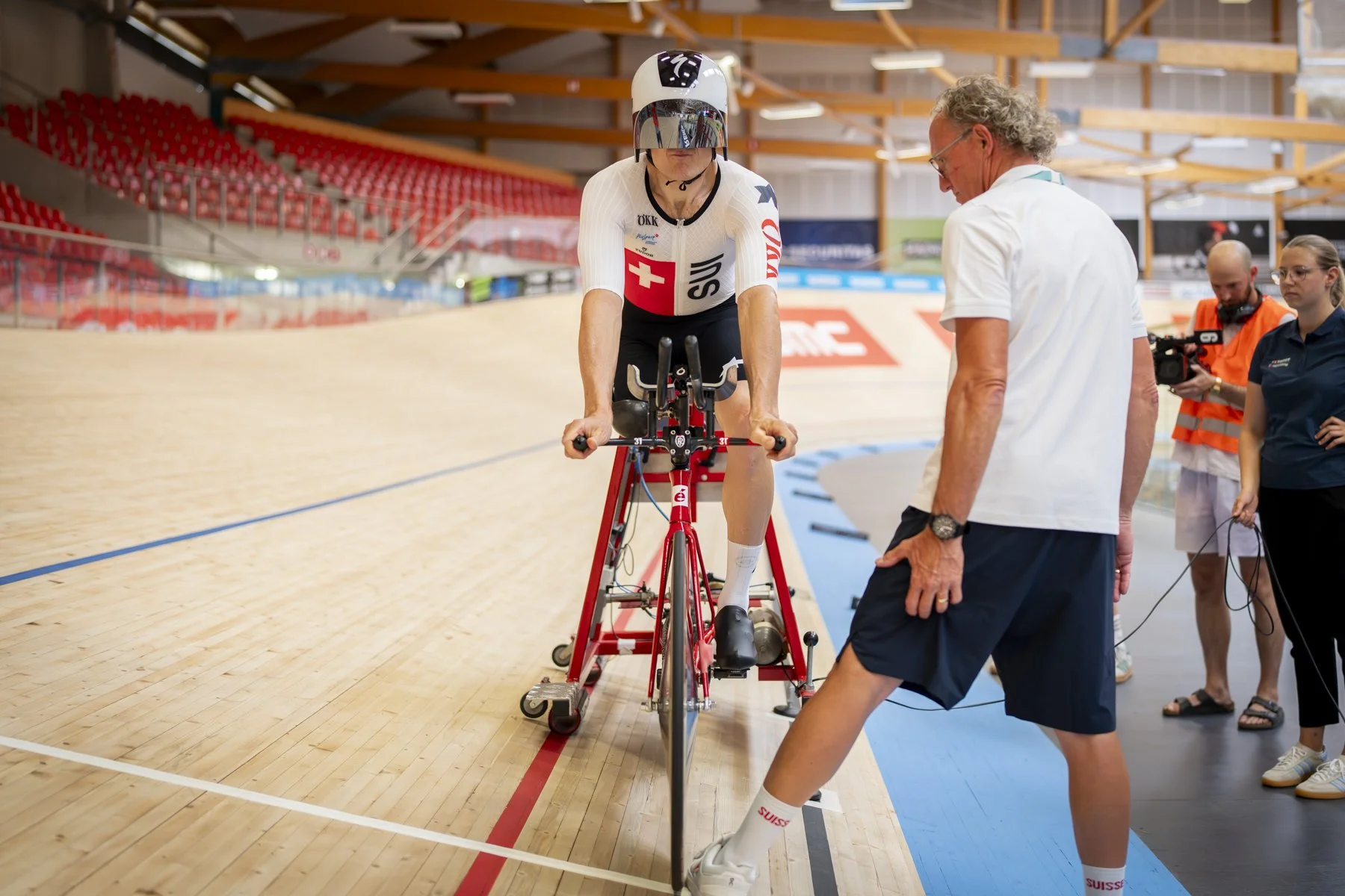 Buchli_Fotografie_Stundenrekord Roger Bolliger_116548.jpg