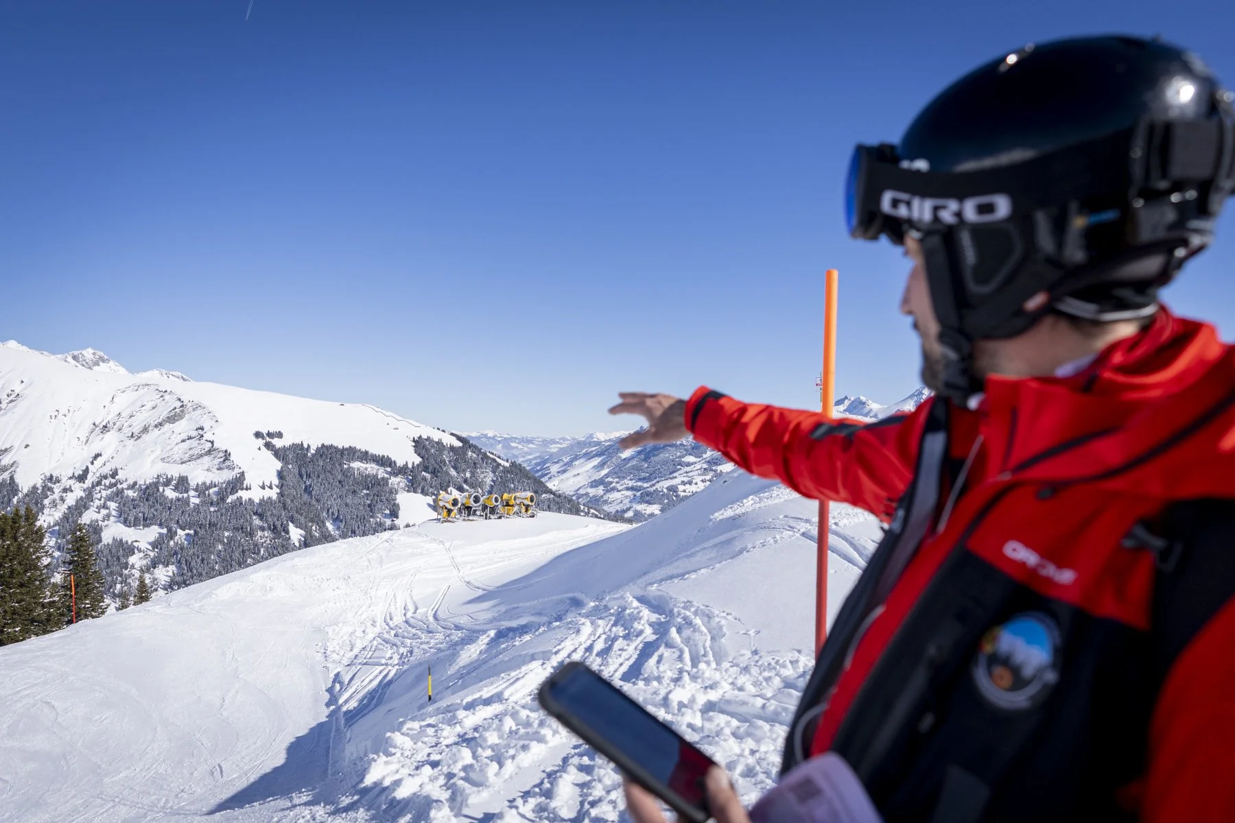 Buchli_Fotografie_Unterwegs mit der Skipisten-Polizei _9701.jpg