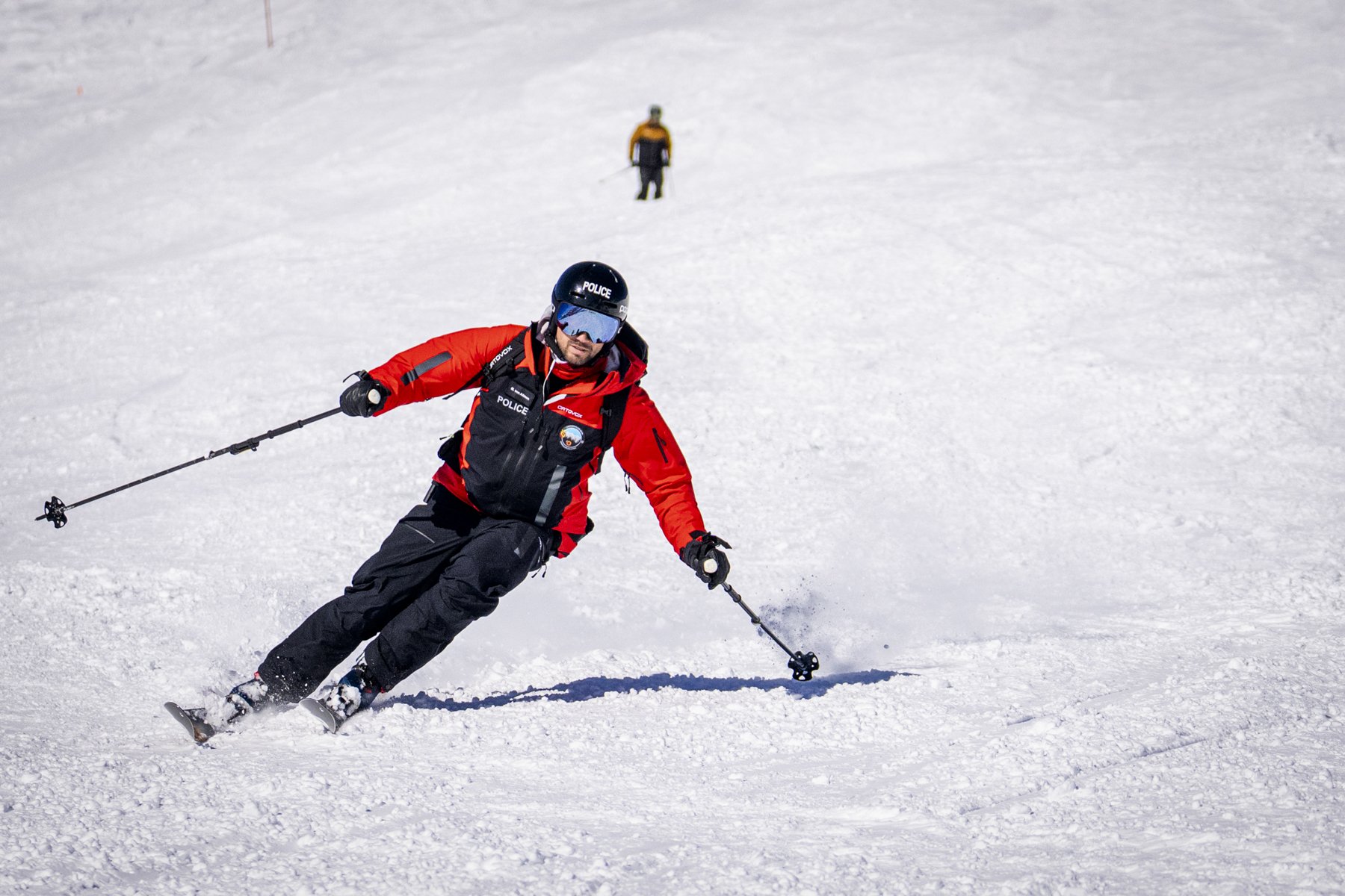 Buchli_Fotografie_Unterwegs mit der Skipisten-Polizei _10022-Bearbeitet.jpg