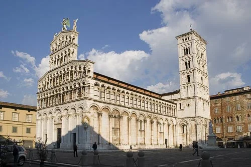 Lucca is a civic gems in northern Tuscany.