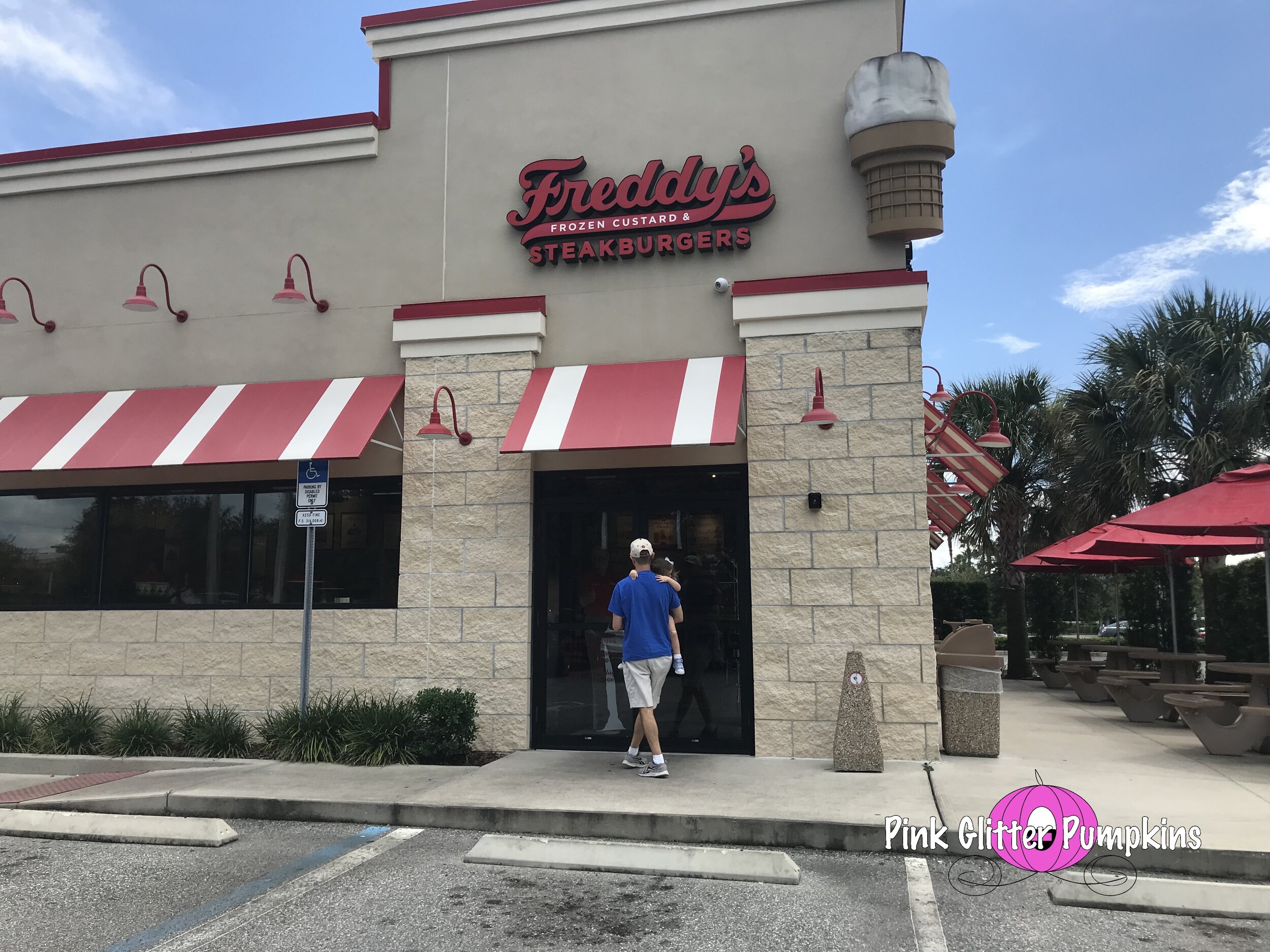 5 Reasons To Dine at Freddy's Frozen Custard & Steakburgers