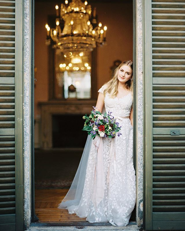 Gorgeous @nastinhavienna with my #weddingmakeupandhair 💗  #bymalino #weddingcomo 
MUAH @malinobeauty 
Photographer @irena_balashko
Organization @fairy_italy
Floristry&amp;decor @fiorigraphia
Dress @solomiabridal