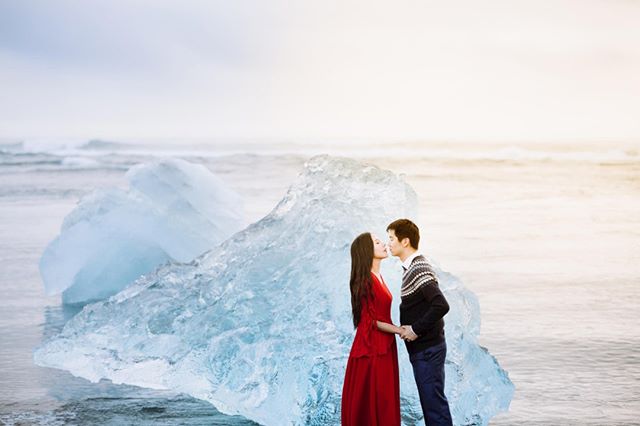 There are plenty of fish in the sea but you're the fish for me🐟 (📷: Ywey &amp; Niki @ Sprazzi in Iceland)
&bull;
About Sprazzi: book personal photoshoots with artists like Ywey &amp; Niki to document a day in your life. To learn more, click the lin