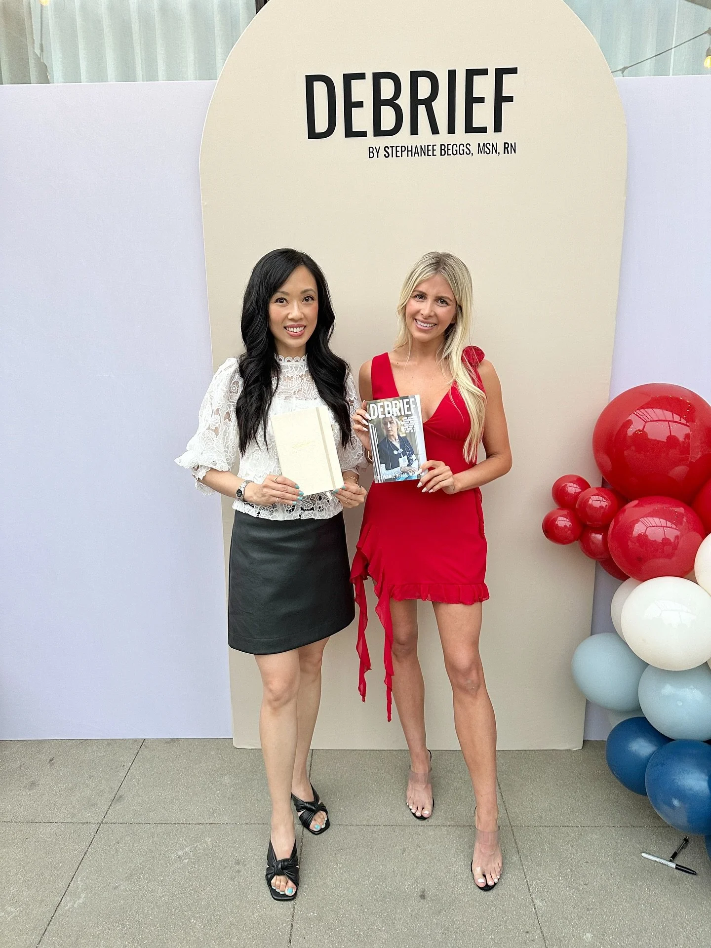 Had the best time connecting with the sweetest community of nurses while personalizing 95 journals for @stephaneebeggs&rsquo; book launch, Debrief 📚. Each journal got my signature flourishes and thoughtful touches to make it extra special. ✨💕

&ldq