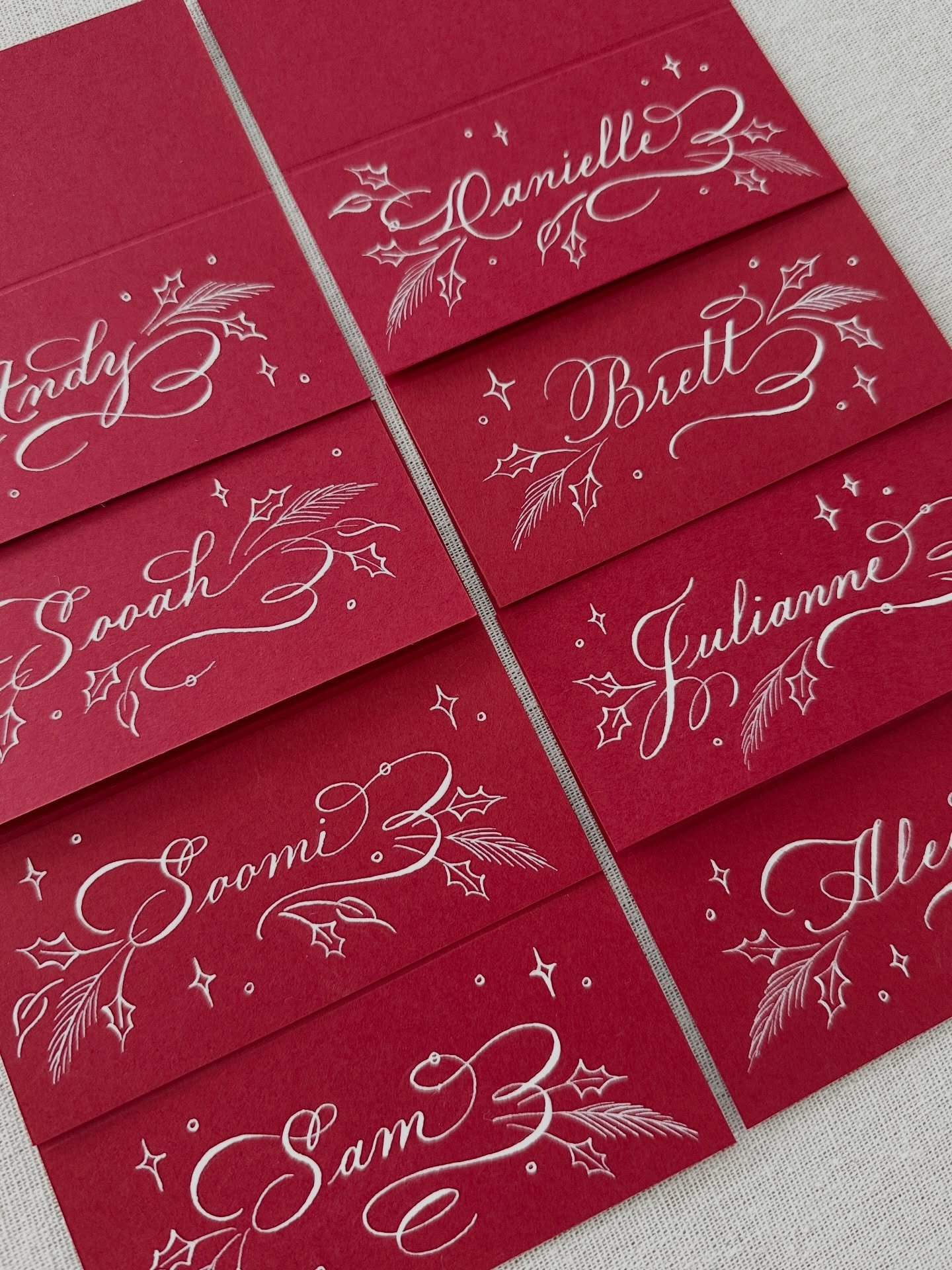 Adding all the fanciful details to these holiday place cards ✨

Only one more week until Christmas! 🎄 

#losangelescalligrapher #placecards #eventdetails