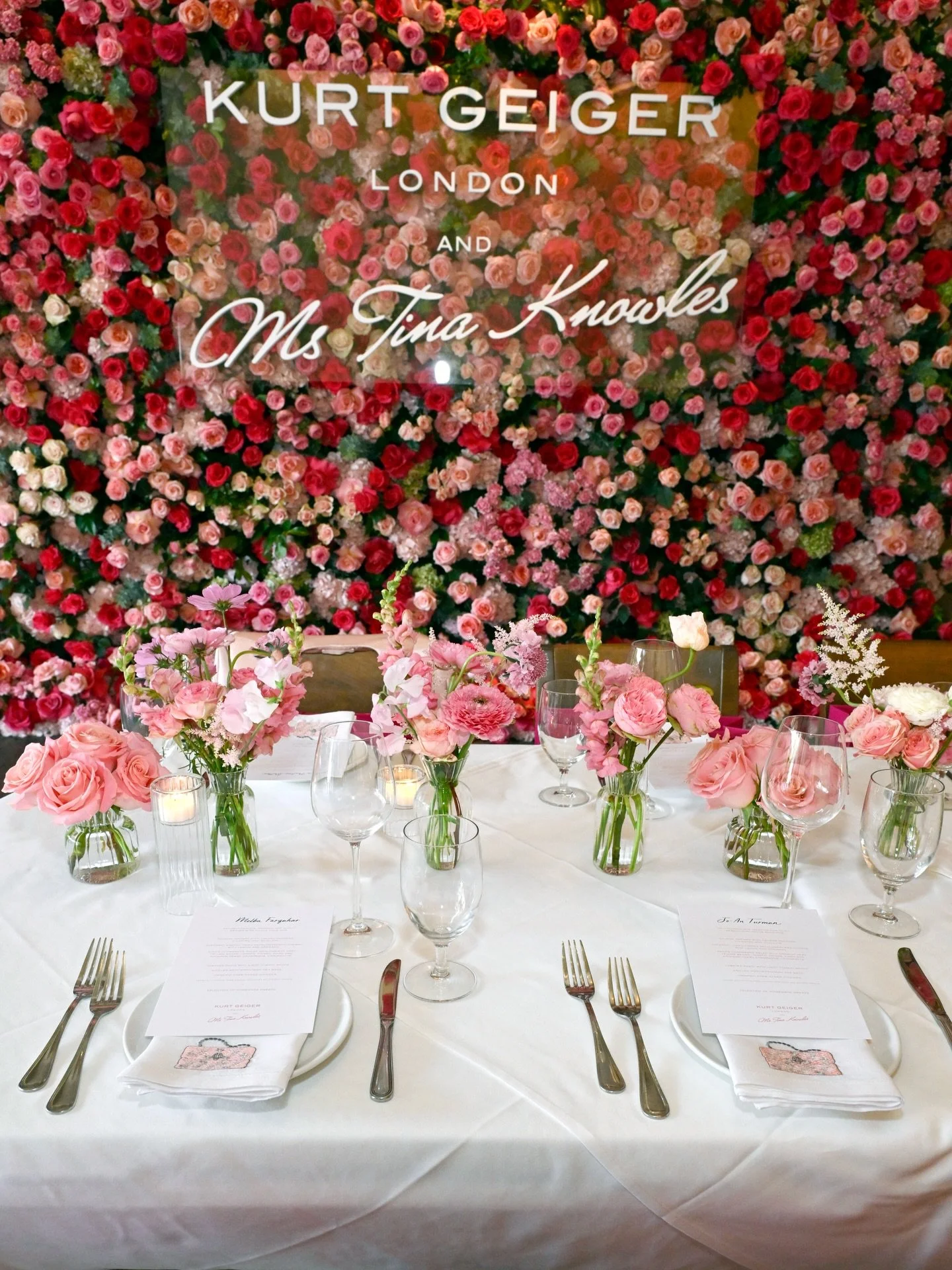 Stunning Mother&rsquo;s Day event for Tina Knowles x Kurt Grieger. 

Grateful that once in a while brands will send me the professional photos from the events. 😉

#losangelescalligrapher #placecards #eventdetails