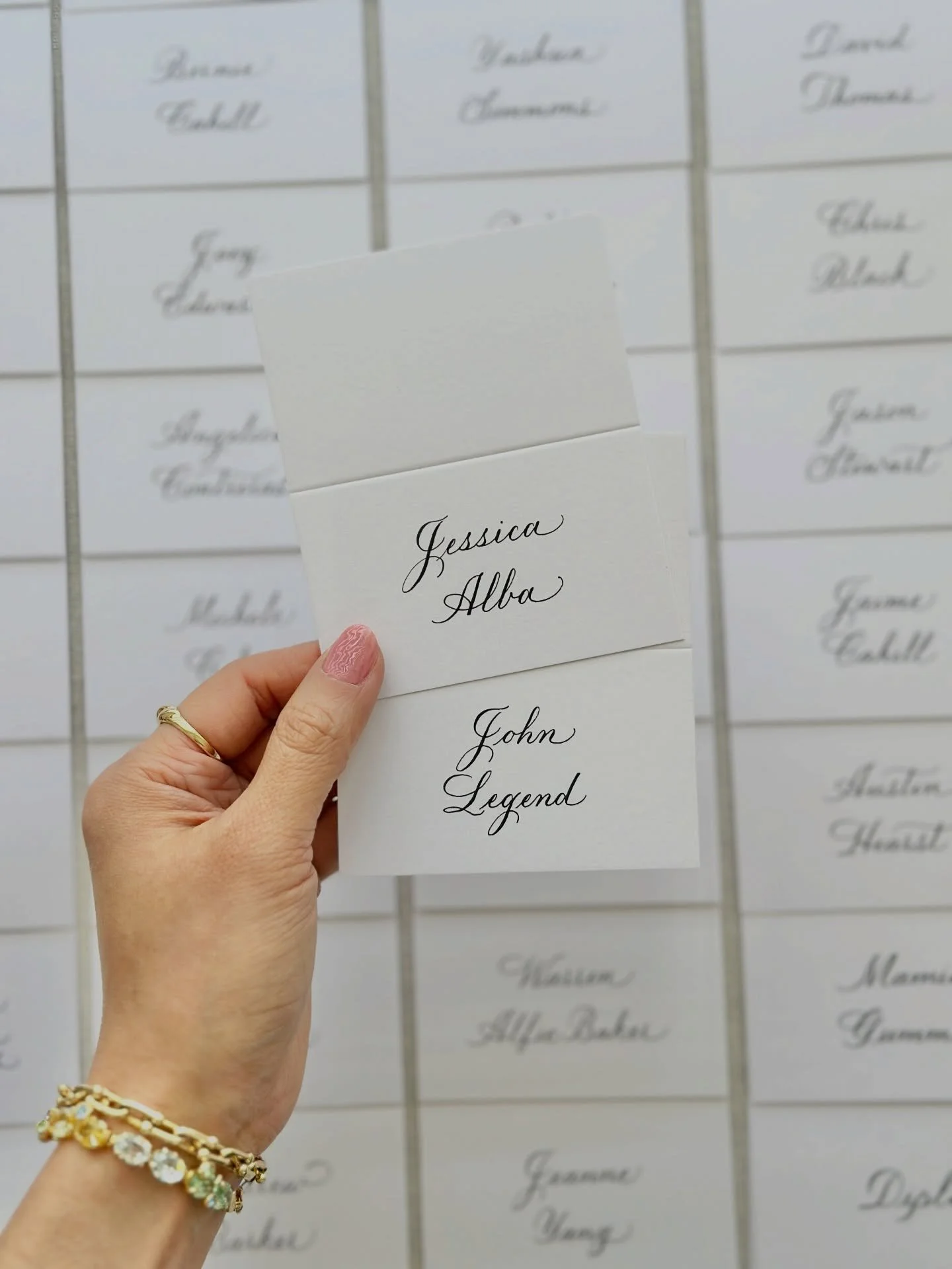 Another week of star studded place cards for an event for Paul Smith. 🤩✨

Grateful to be a Los Angeles based calligrapher where brands are constantly hosting VIP events to keep my calligraphy hand busy.

#losangelescalligrapher #placecards #eventdet