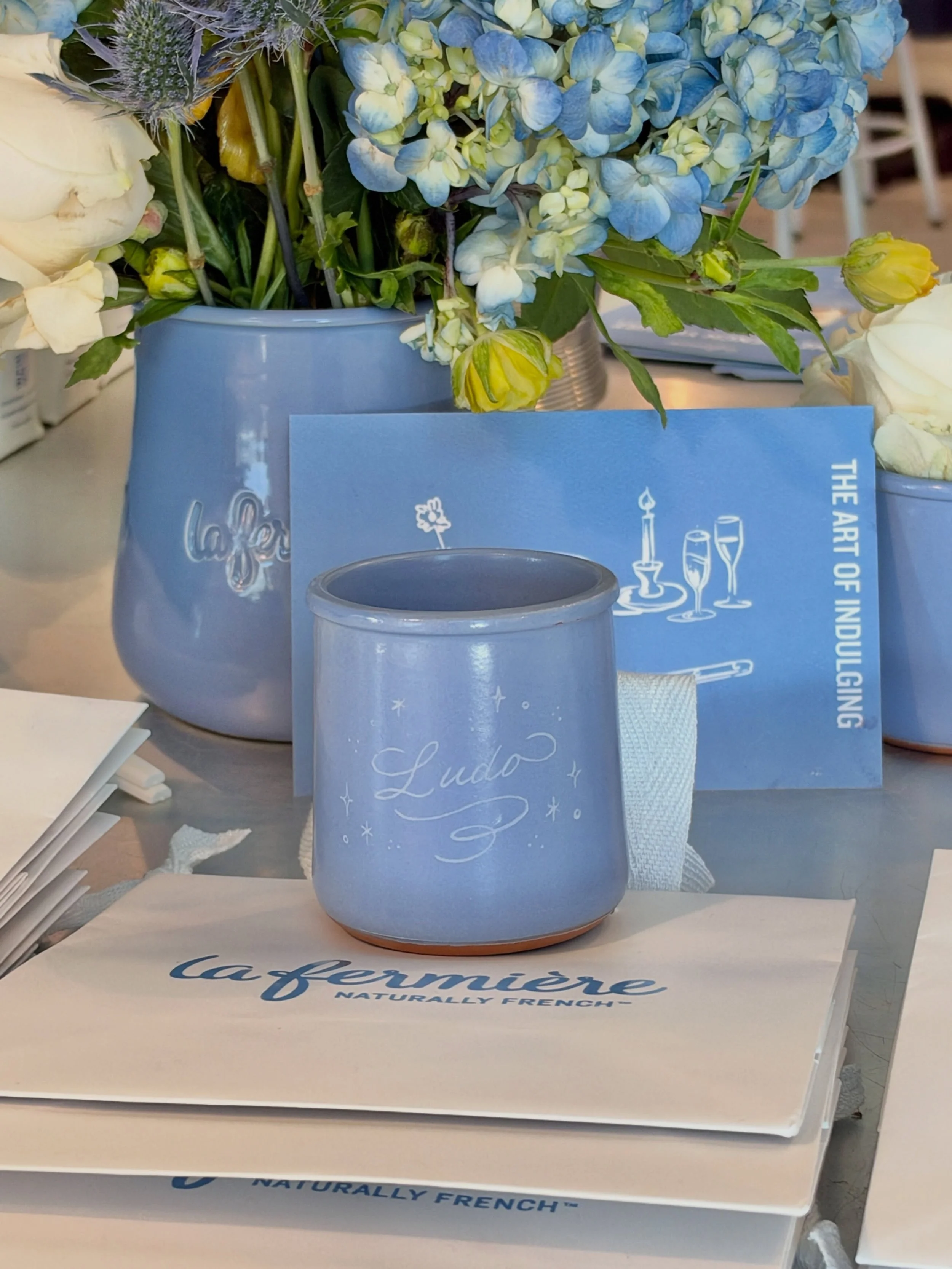 Another fun event with my favorite yogurt brand, @lafermiere.us 

I hand engraved 50+ ceramic yogurt pots while guests engaged in a clay pottery workshop learning to create a bowl at @bitterrootpottery 🥣

I need to go back to this studio so that I c