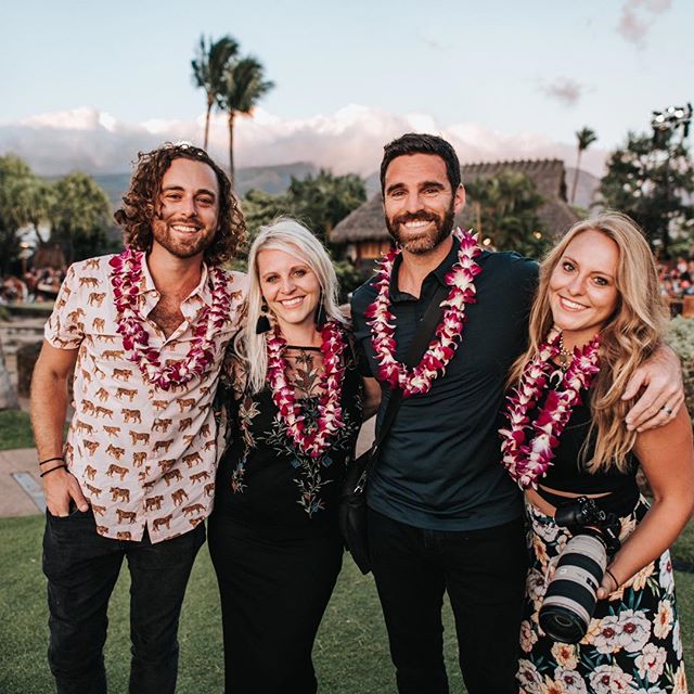 Hawaii camera crew. 🏖 📷: @cameronpremo