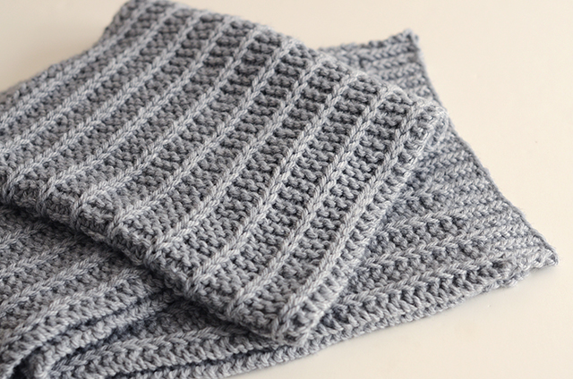 men's knit scarf pattern using slip stitches and chunky yarn