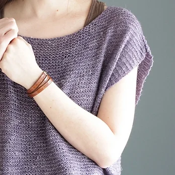 Jessie's Girl is a super-simple top knit in sportweight yarn, perfect for Quince & Co Willet , a gorgeous cotton!