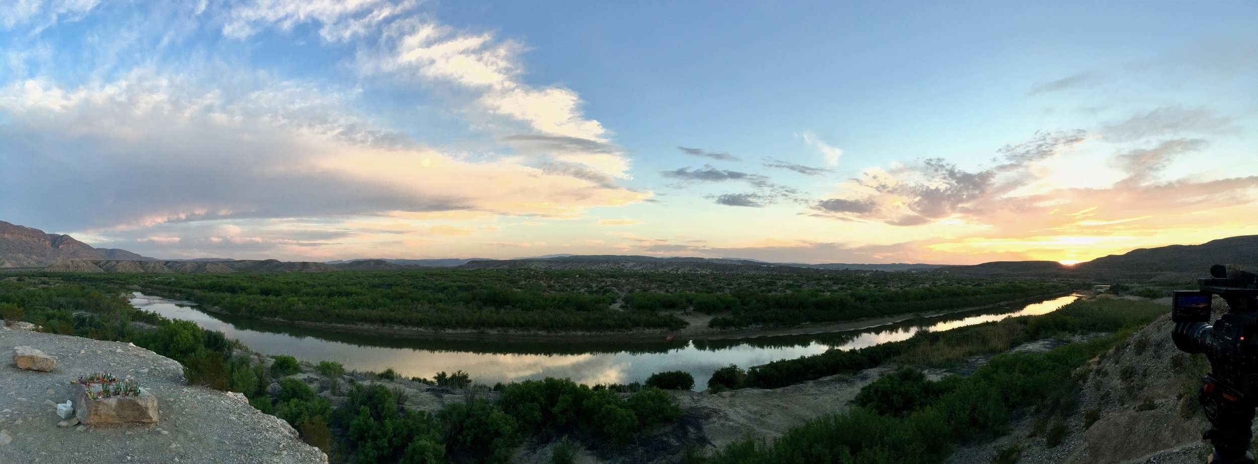  A small slice of water dividing two nations.&nbsp; 