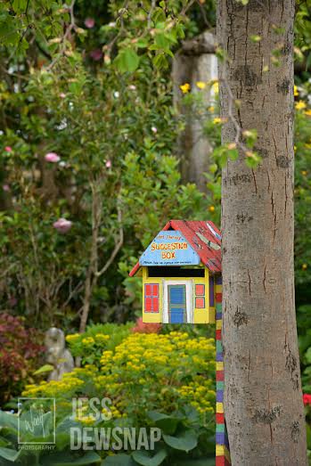 jess-TeOmangahospice-birdhouse.jpg