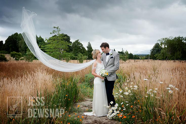 hannah-and-johnny-wedding-outside-veil-blog-Lacewood-woolf-photography-2016-10.jpg