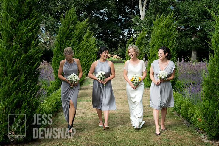 hannah-and-johnny-wedding-outside-bridesmaids2-blog-Lacewood-woolf-photography-2016-11.jpg