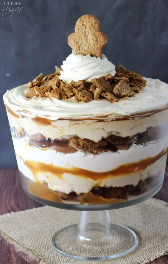 Gingerbread Cheesecake Triffle Yaaaaas. With alternating layers of cool whip, caramel sauce and gfree gingerbread cookies, how could you NOT add this festive treat to the table…for the kids sake, right?! image via Pinterest