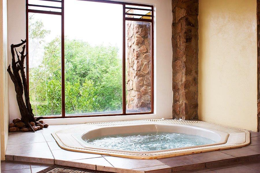 G - 8 Seater Jacuzzi.jpg