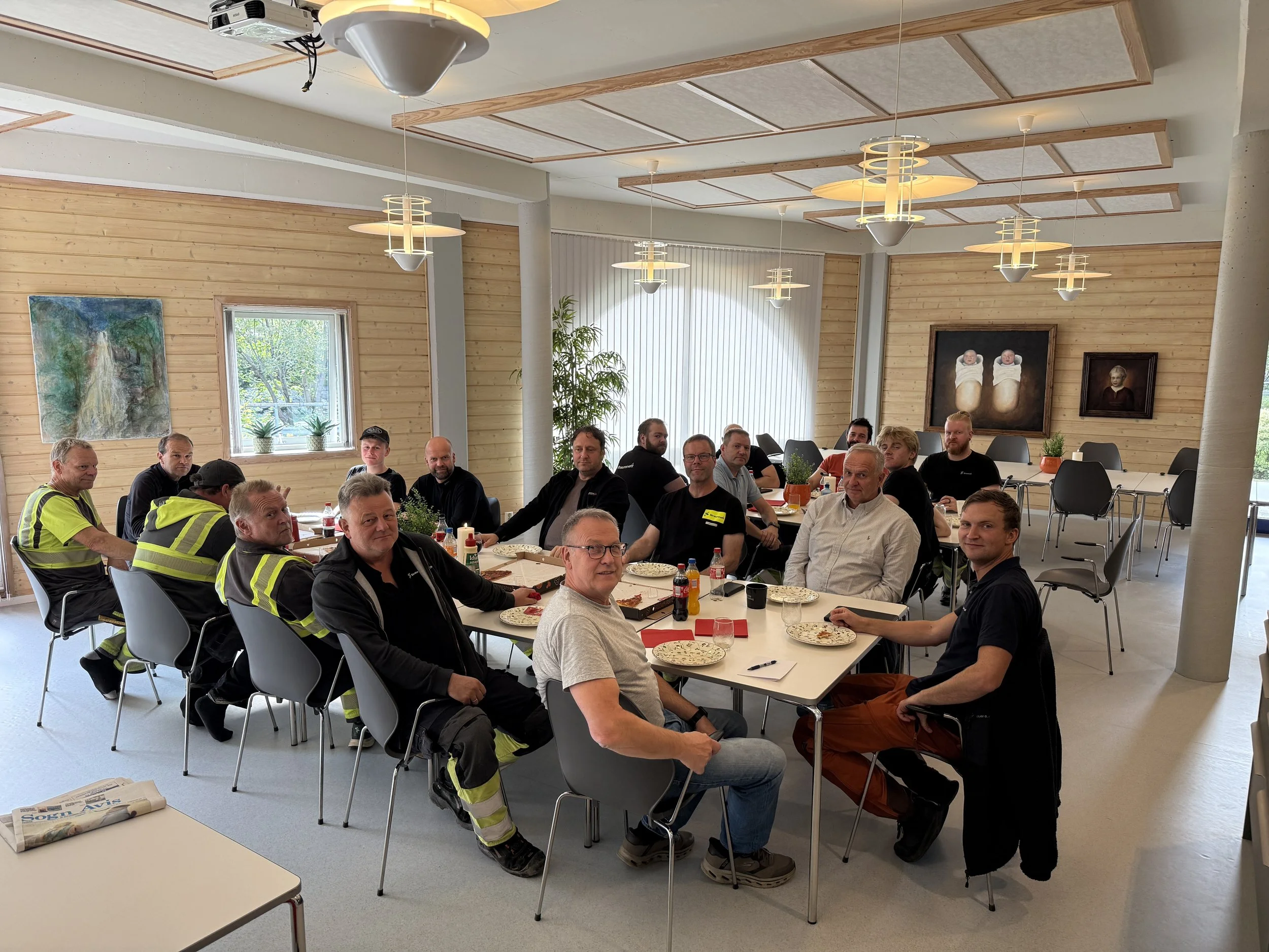 Spleiselag lyser opp Årdalstangen