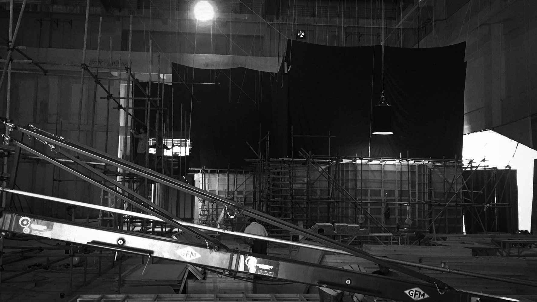Pre-lighting and crane testing