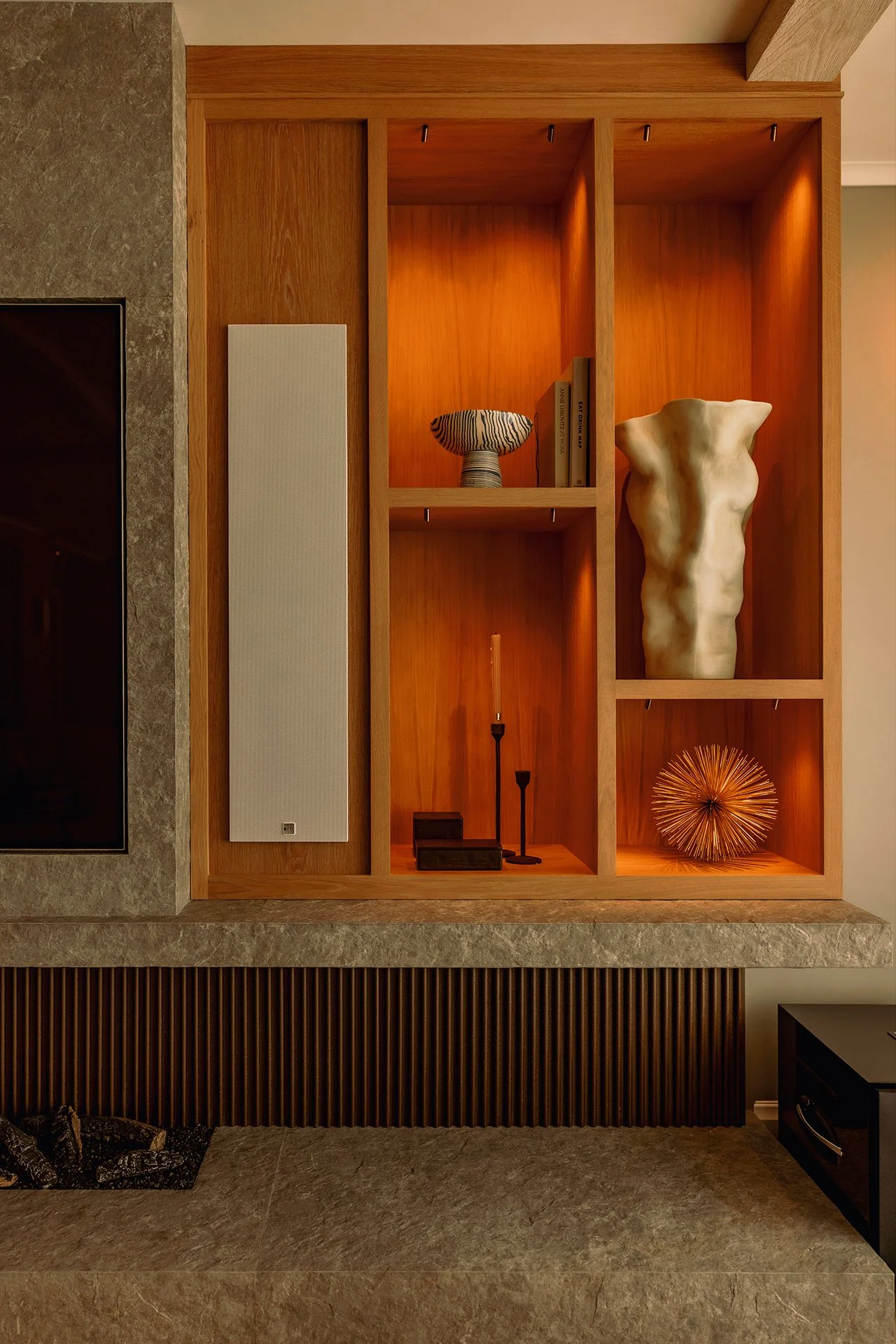 Hawksbee-PA bathroom lighting lounge 02.jpg