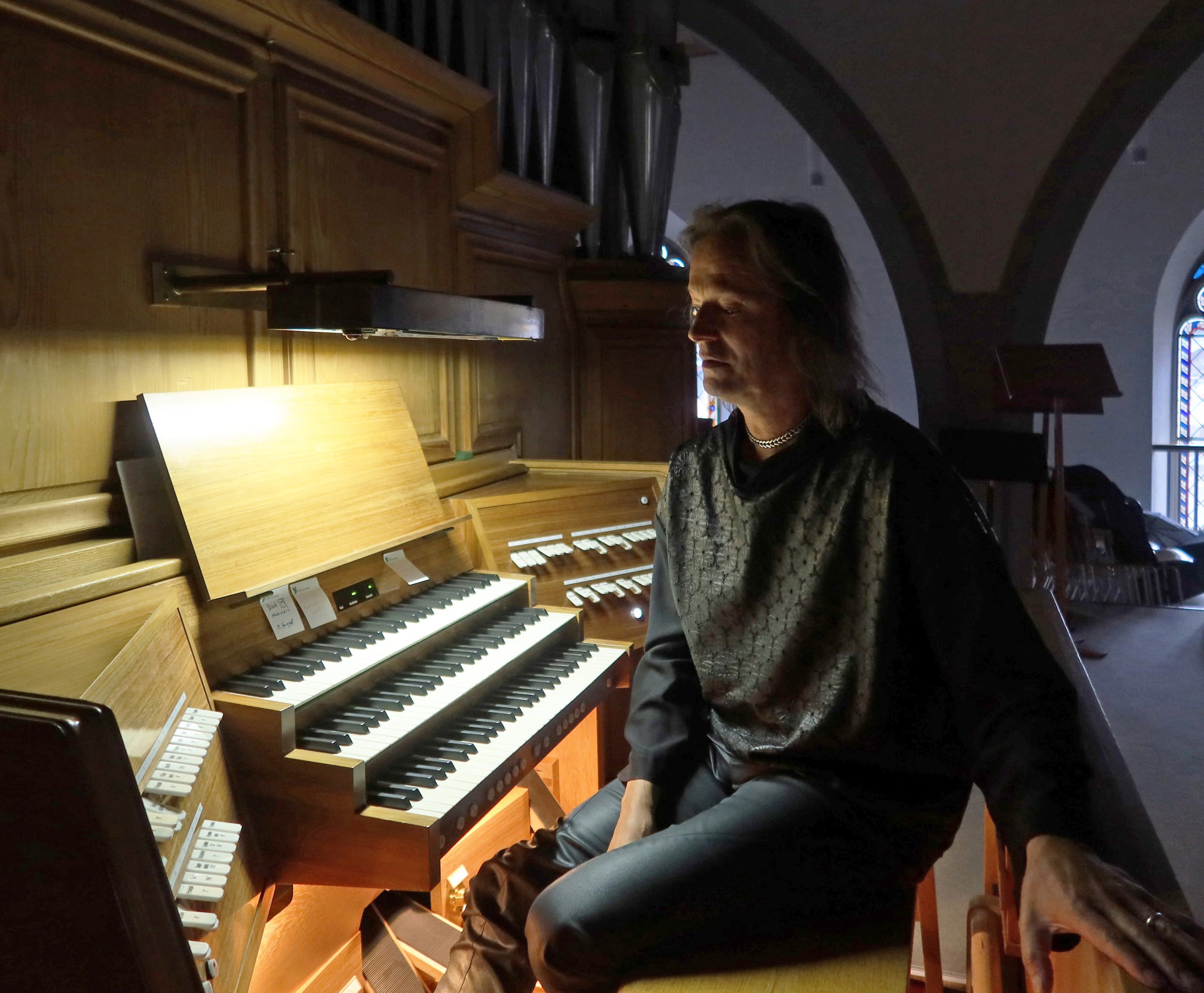 Dominik Blum, Orgel, Hammond Organ, Piano, E-Bass, Voice