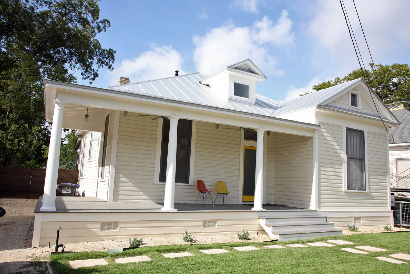 front1.jpg