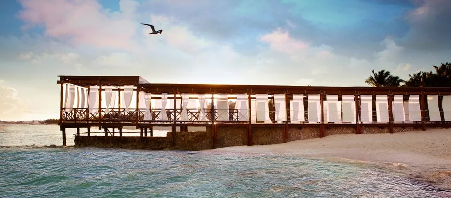 El Dorado Royale Jo Jo's Pier.jpg