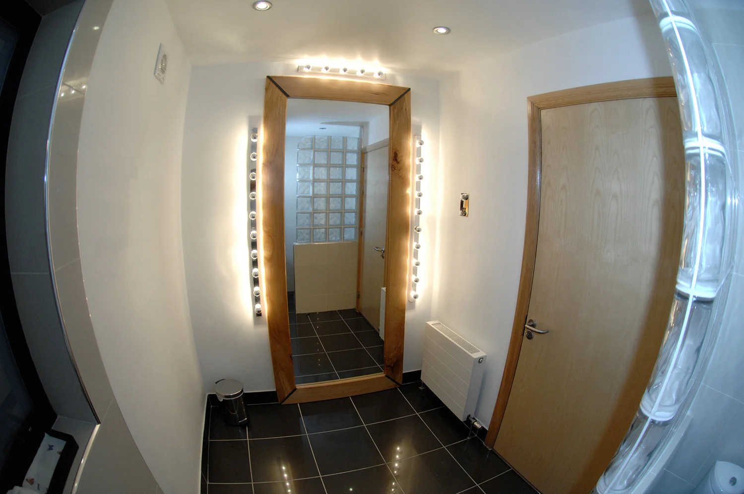 studio-changing-room-makeup-area.jpg