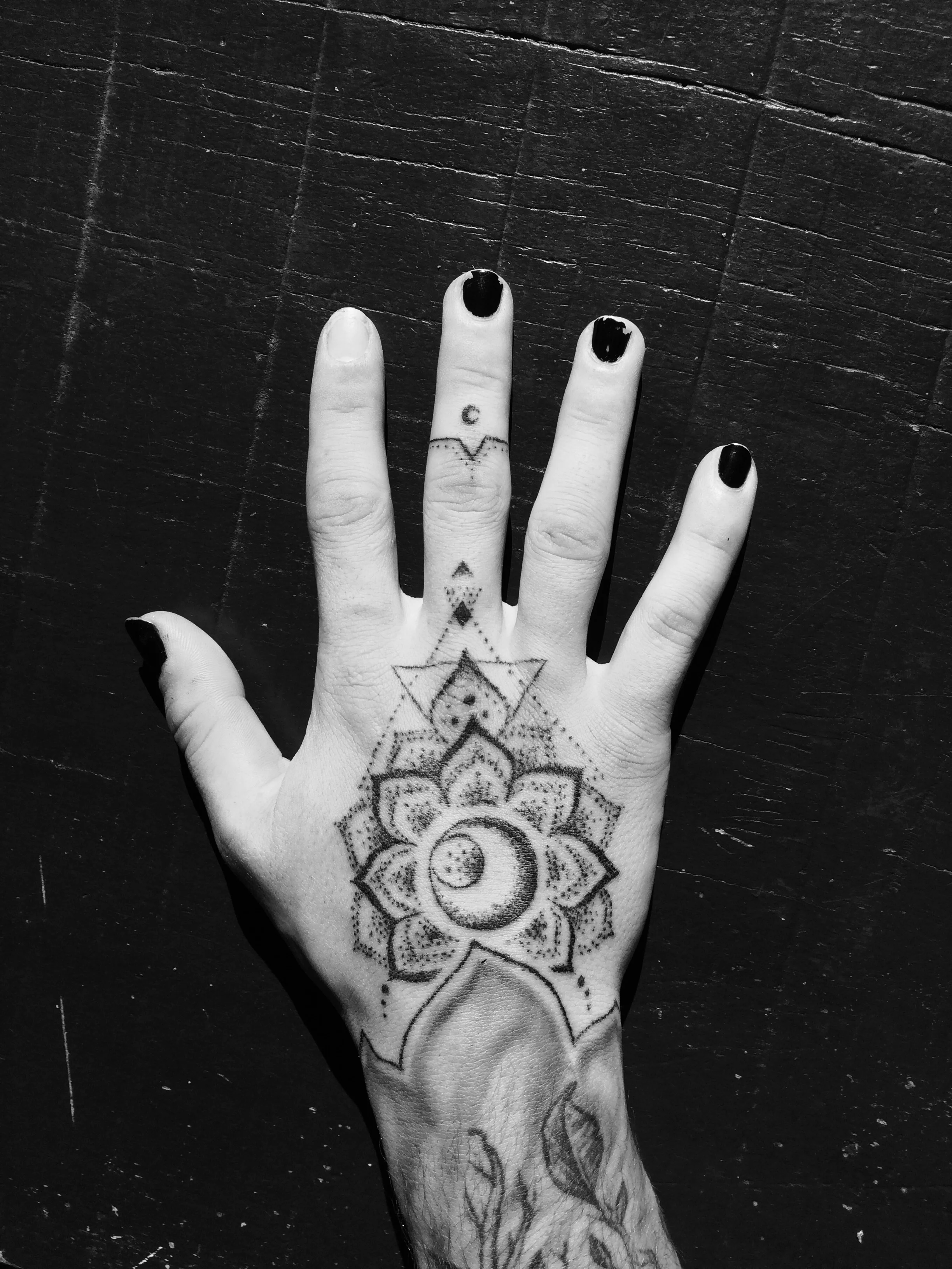 handpoke tattoo