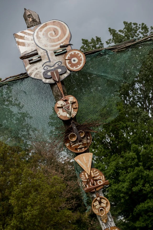 totem2.jpg
