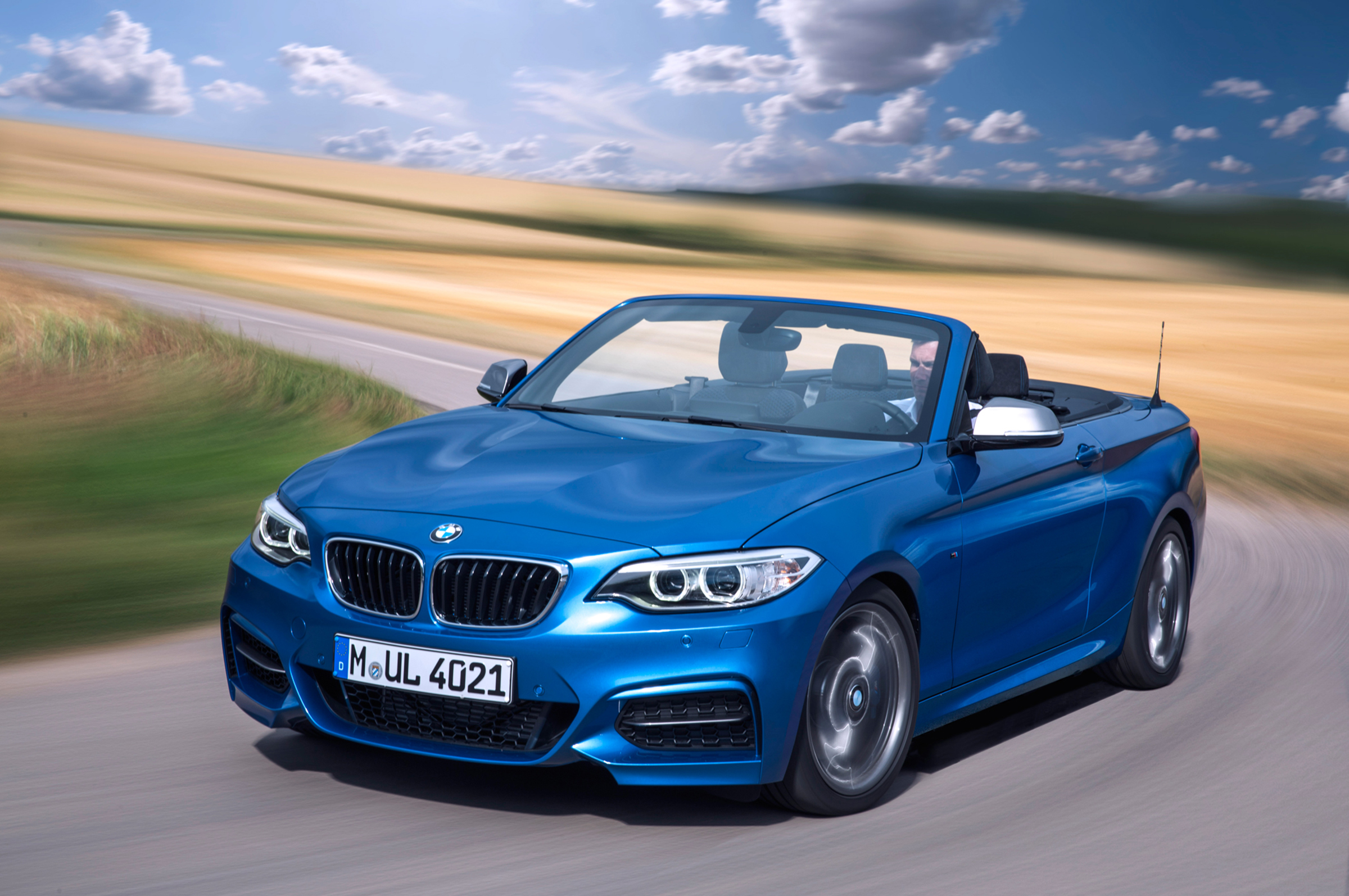 2015-bmw-2-series-convertible-front-three-quarter-turn.jpg