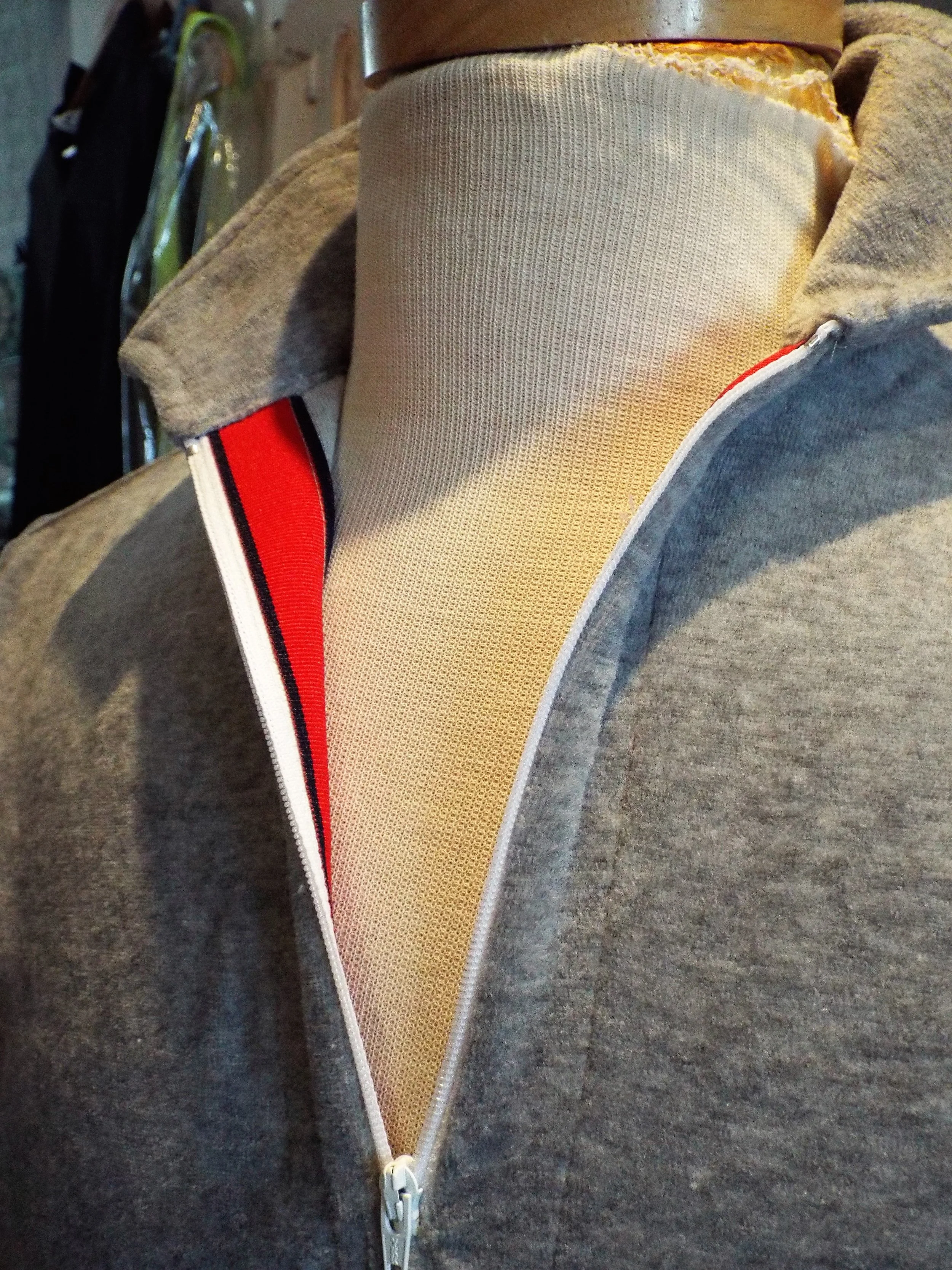 new: 2017 velour grosgrain zippy - 4 colors