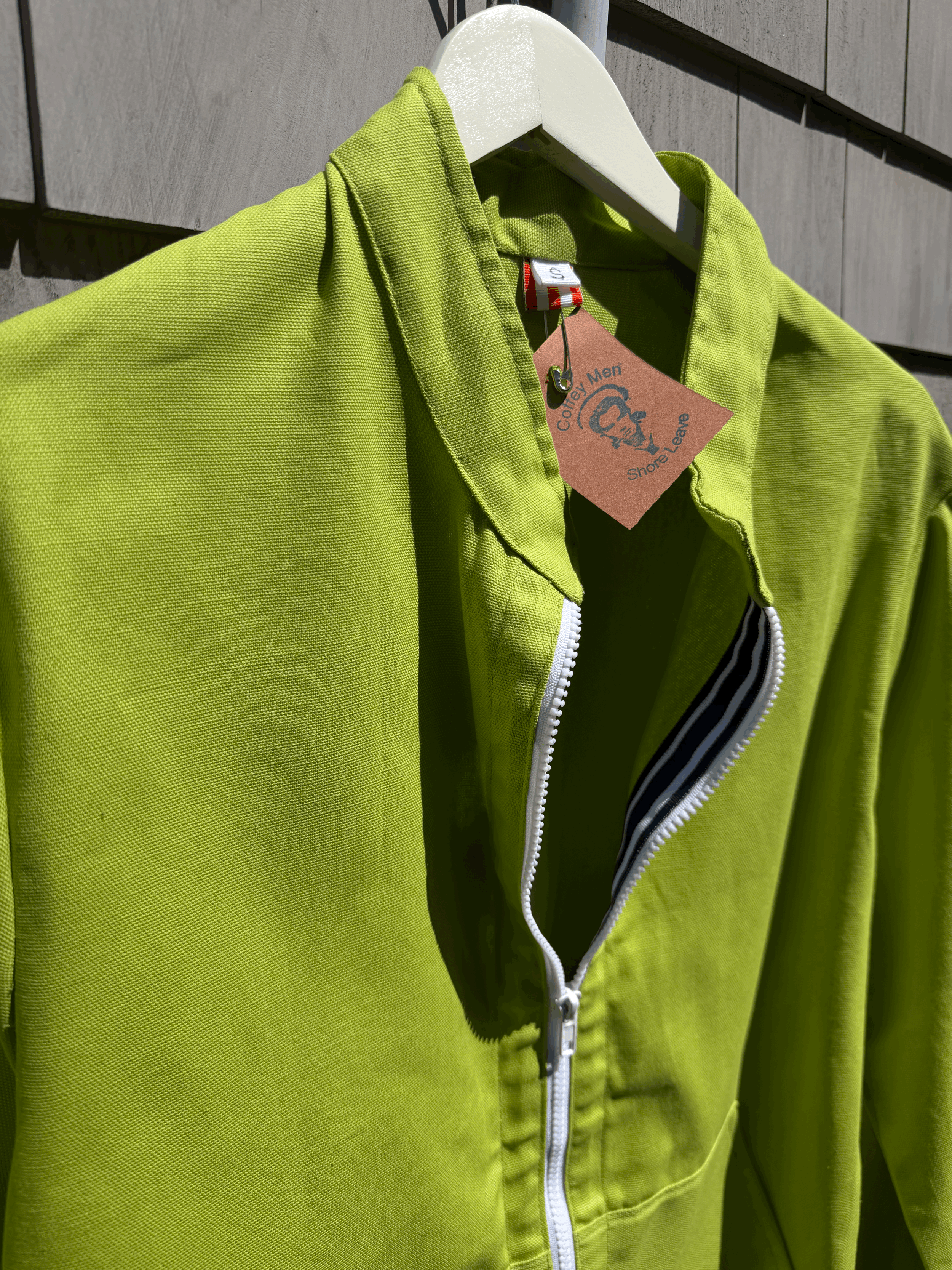 JUST IN!  NEW COLOR Windbreaker