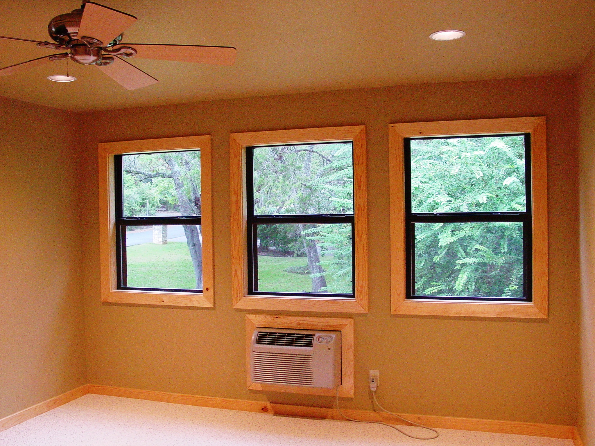 4802 WB - Interior, Complete,dormer.jpg