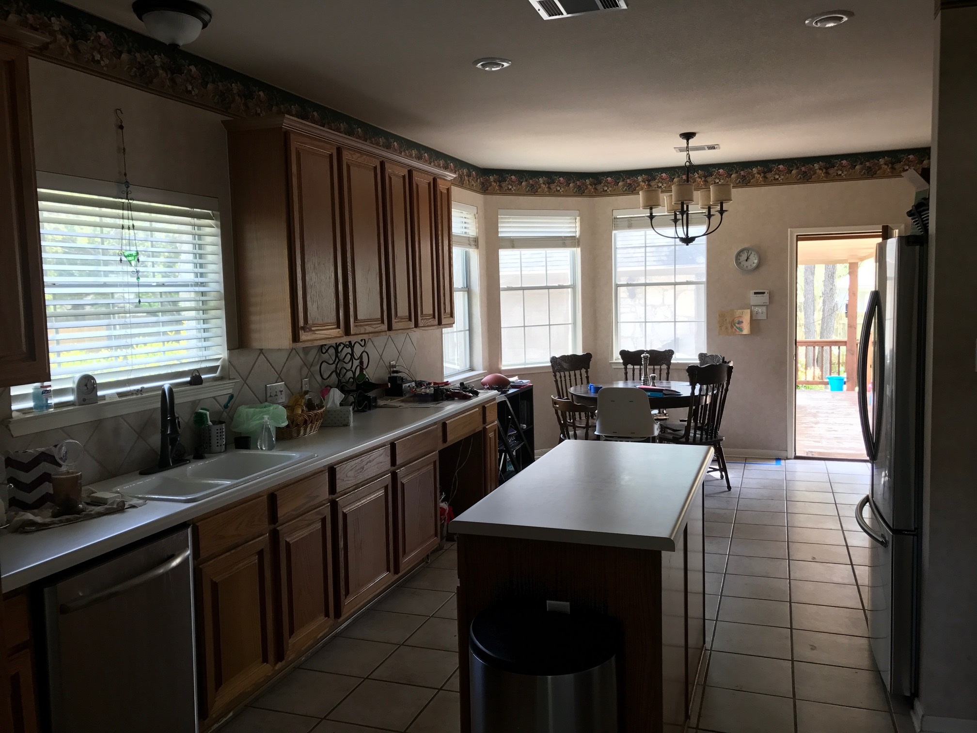 5109 JC - PHOTO, Kitchen, Breakfast, BEFORE.jpg