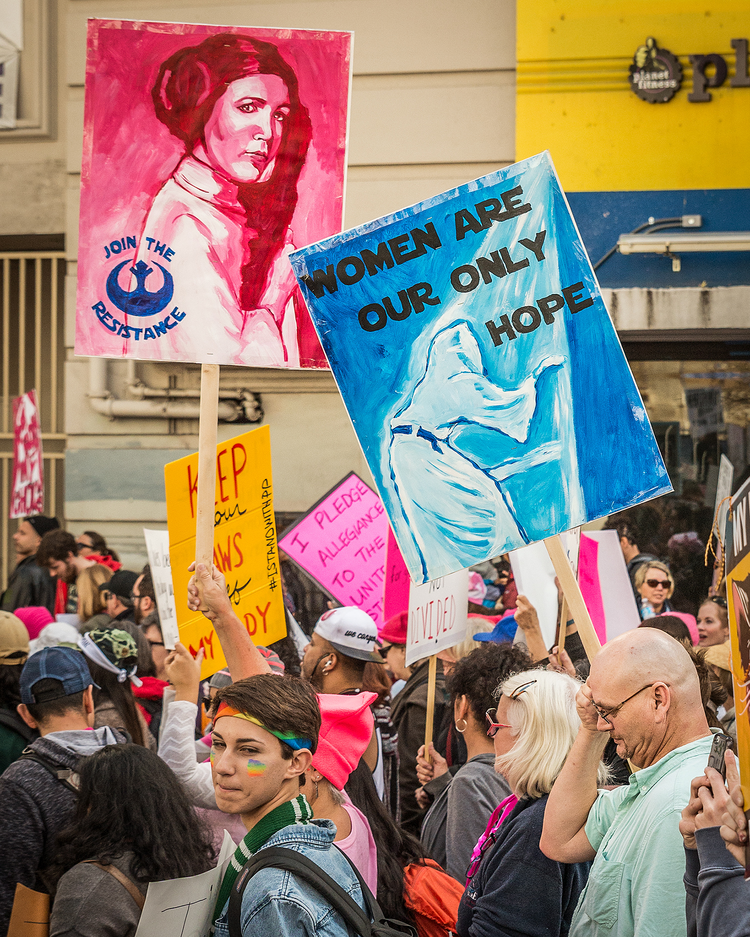 (2017) Carrie Fisher and Princess Leia watched over the march.
