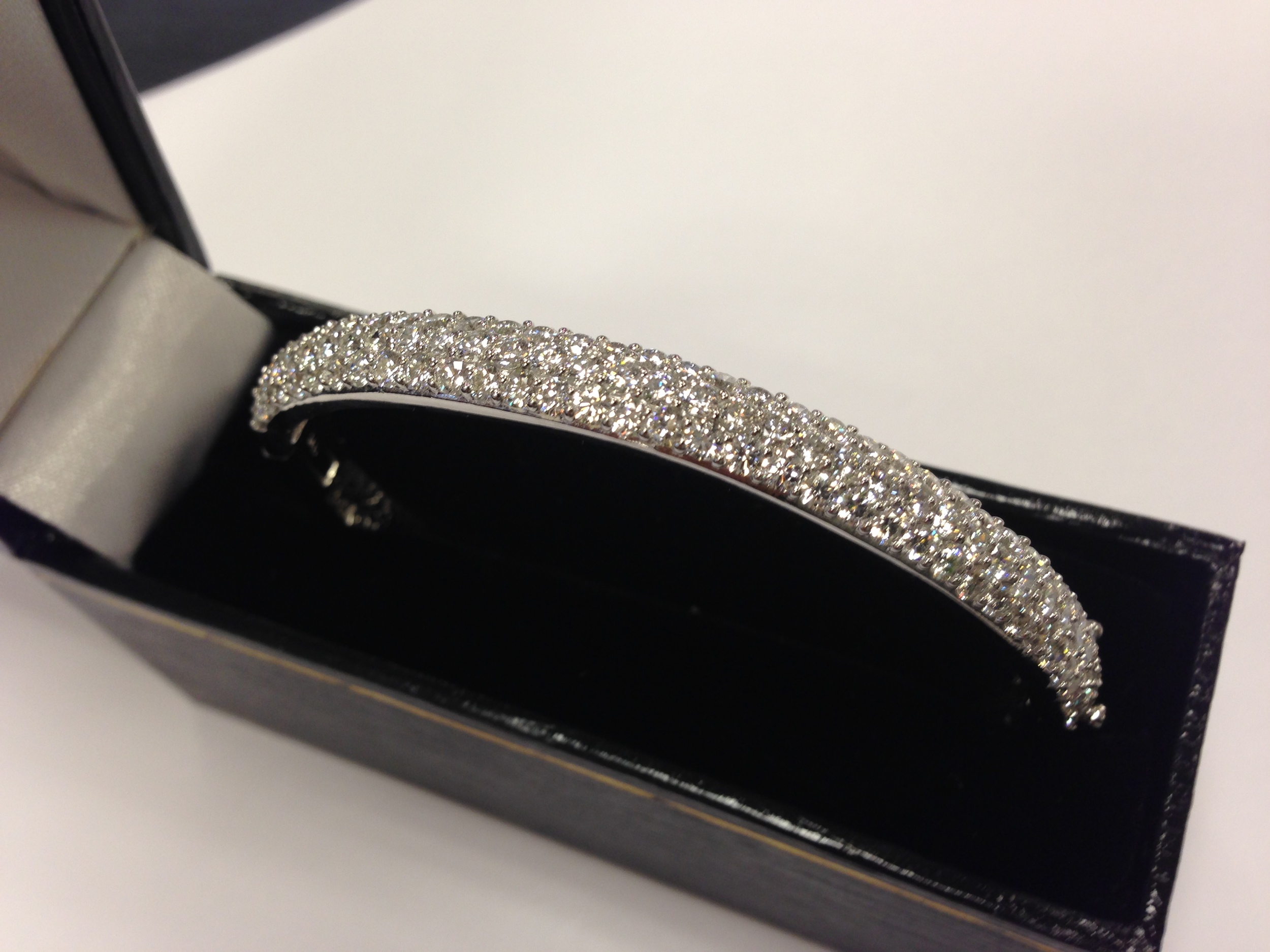 DiamondBangle.jpeg