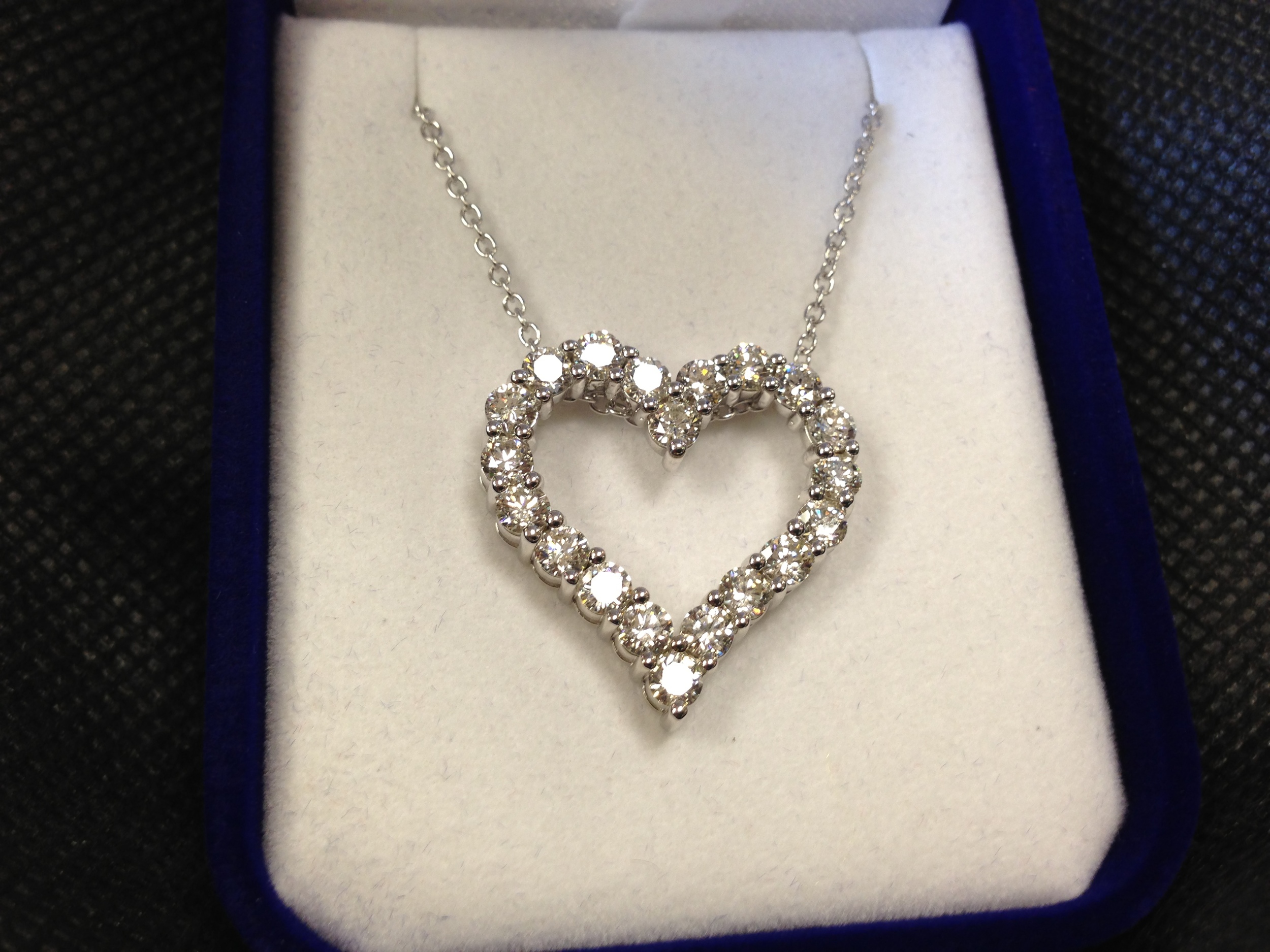 heartnecklace.jpeg