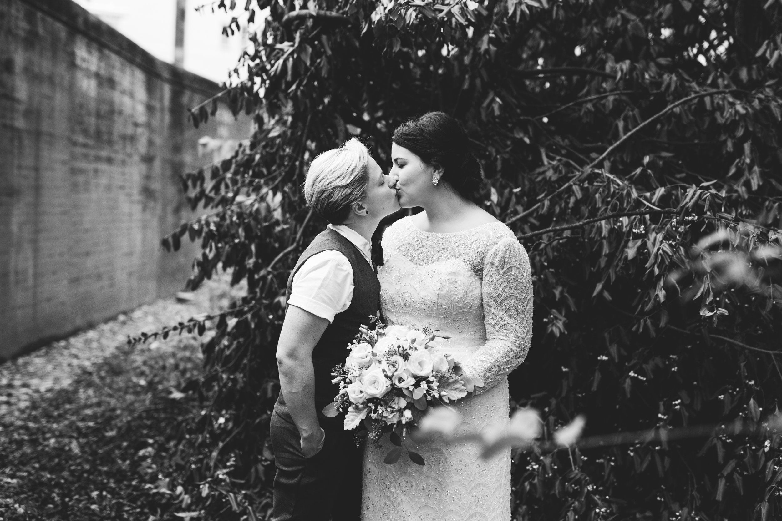 Crystal Ludwick Photo Louisville Wedding Photographer Kentucky Wedding Photographer  (73 of 215).jpg