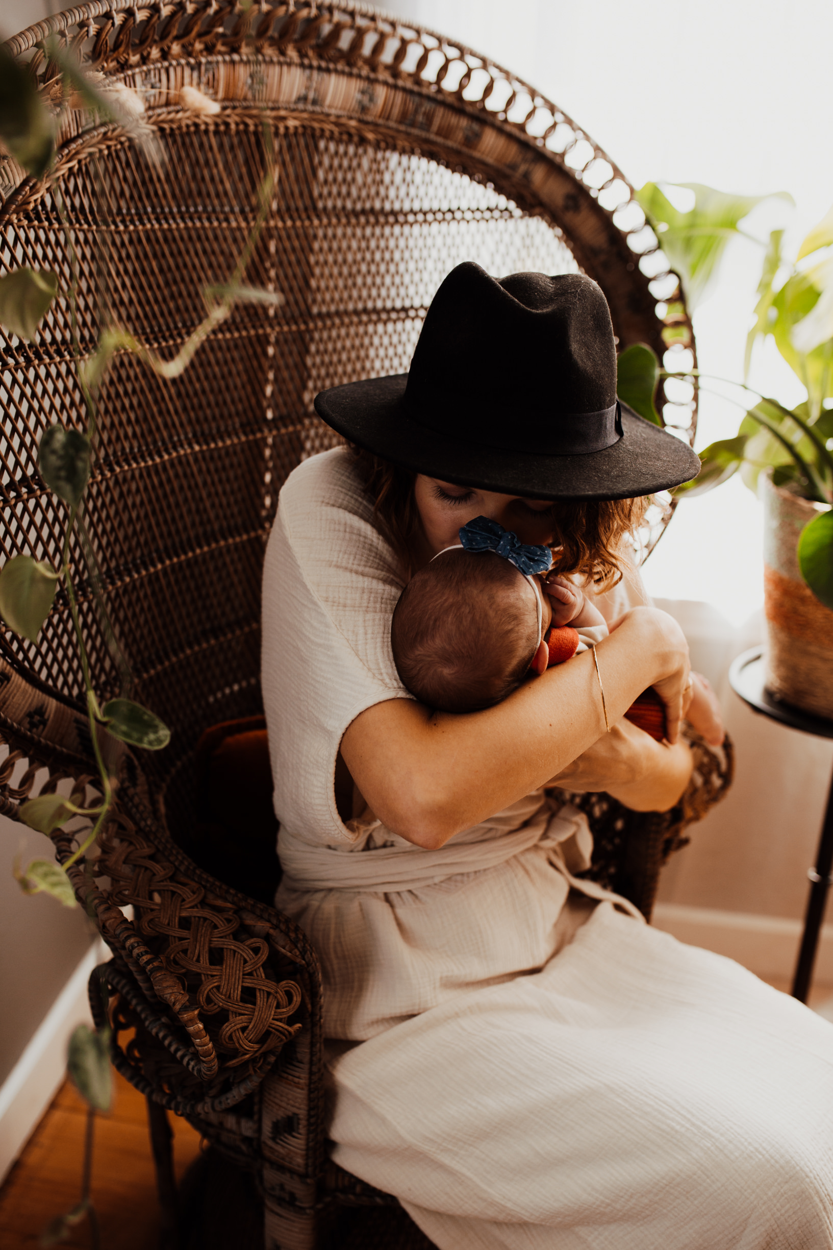 newborn-in-home-photography-kentucky-crystal-ludwick-photo (73 of 95).jpg