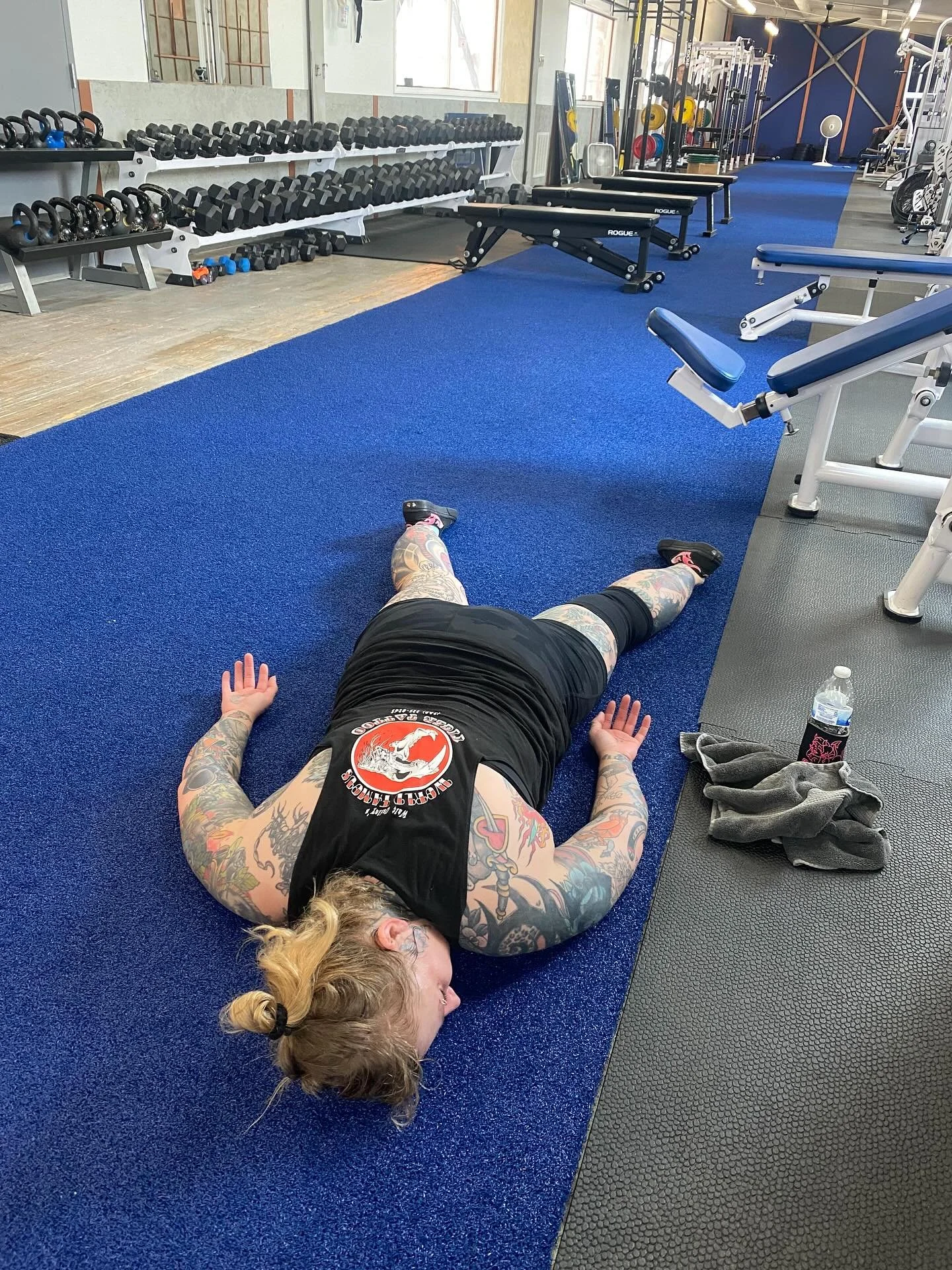 💪🏻💪🏿Strength Training Technique…
✅Step 1: Lift heavy things
✅Step 2: Become one with the gym floor 
✅Step 3: Question all life choices