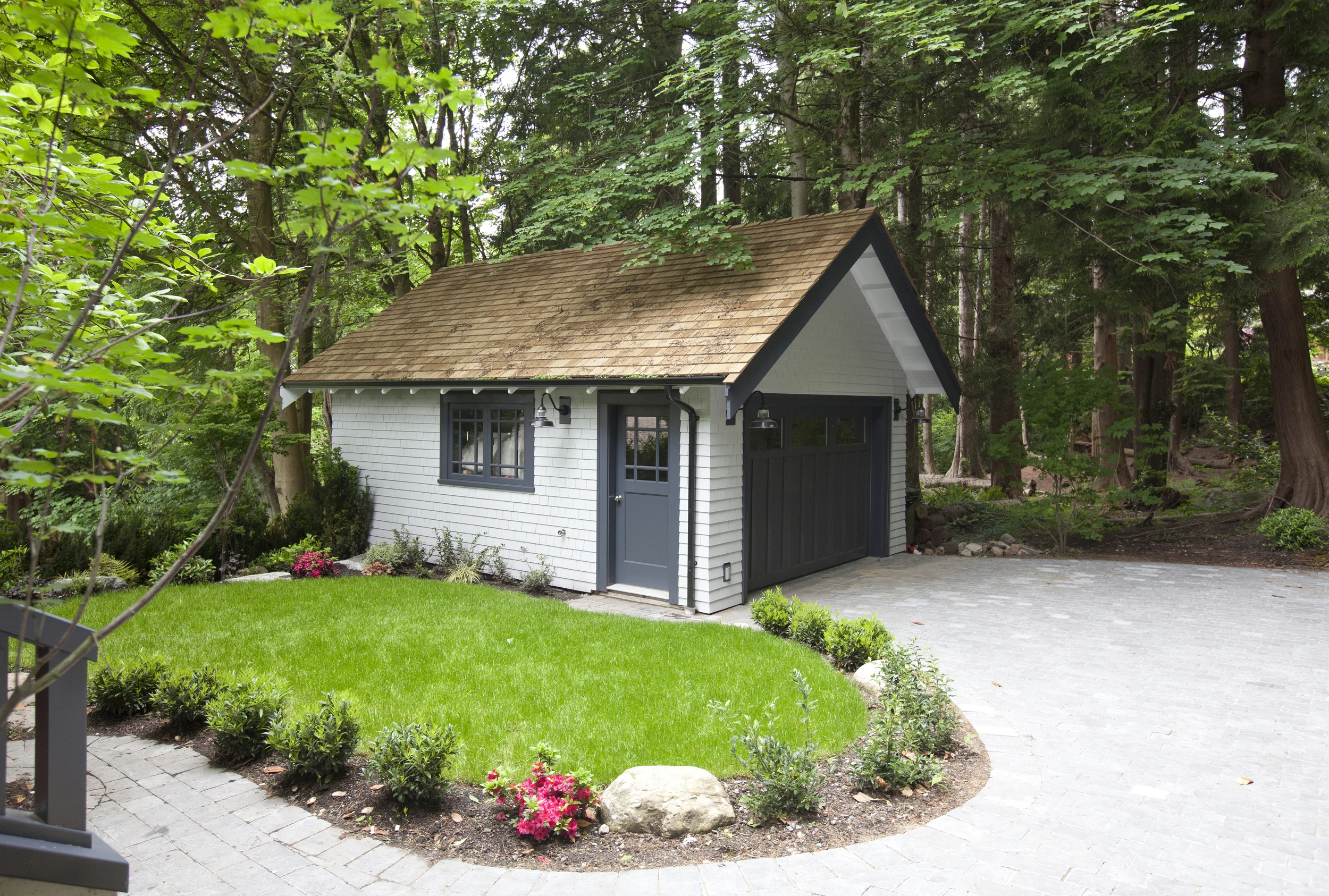 MacKENZIE HOUSE