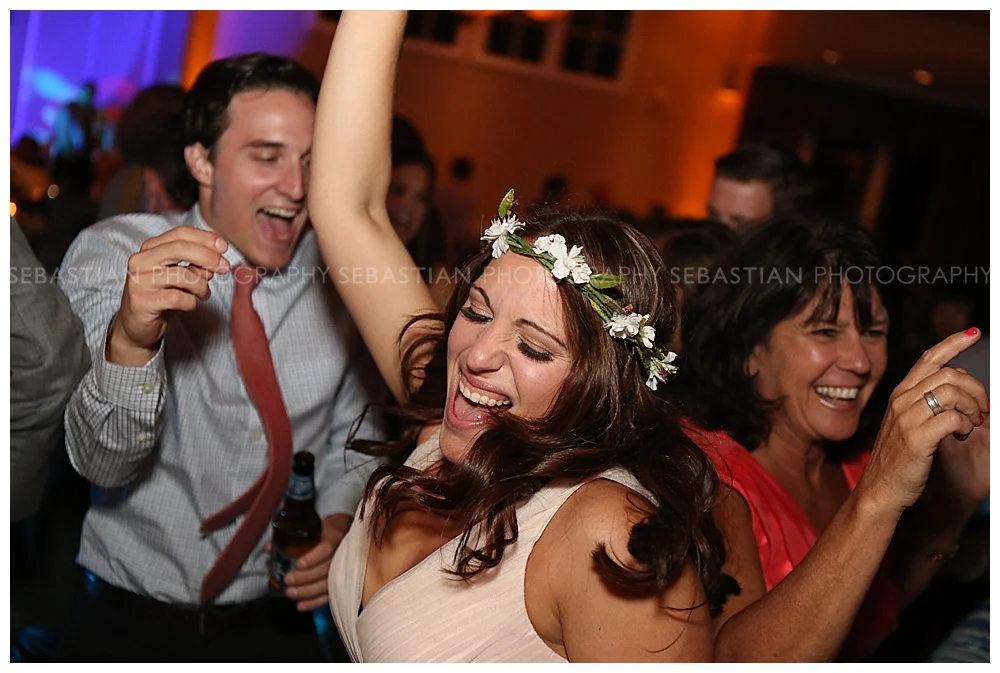 Sebastian_Photography_Wedding_LakeofIsles_CT_Bride25.jpg